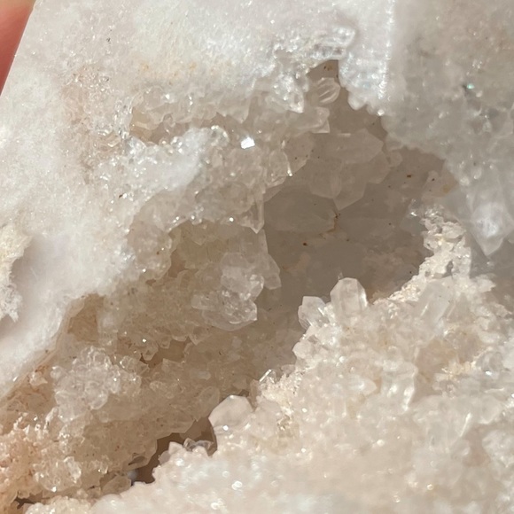 Druzy White Quartz Tower - Picture 10 of 17